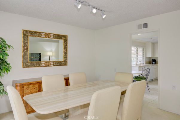 Dining room, Interior