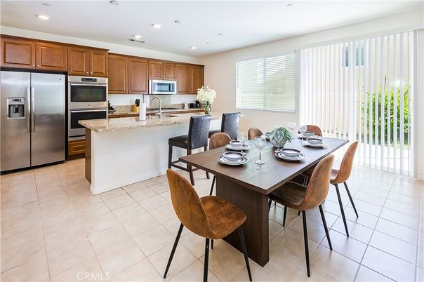 Dining room, Interior, Kitchen, Recessed Lighting, Stainless Steel Appliances