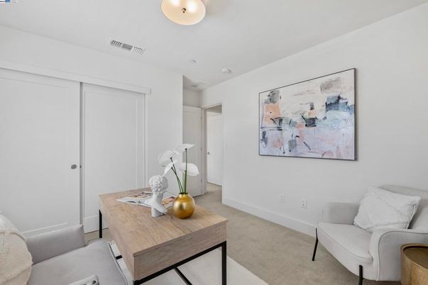 Home Office, Interior