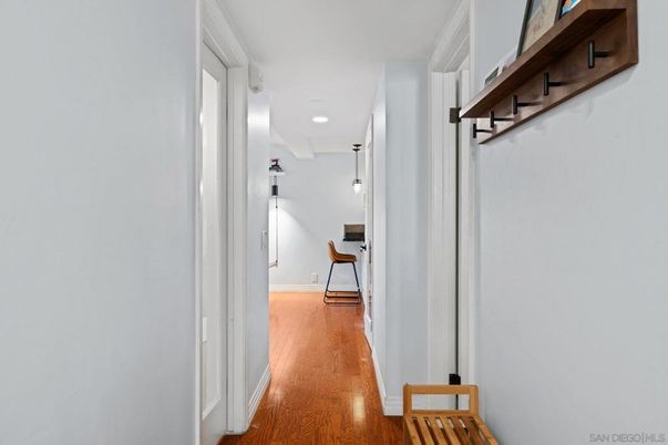 Interior, Pendant Lights, Recessed Lighting, Wood Texture Flooring