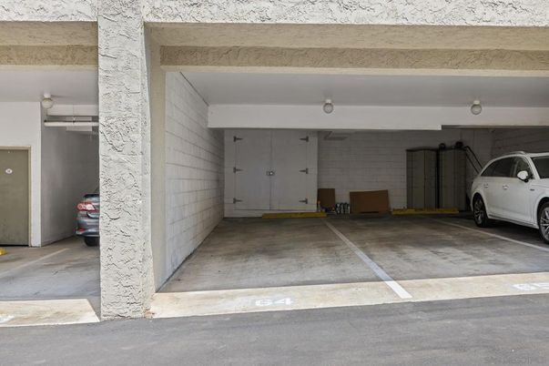 Garage, Interior