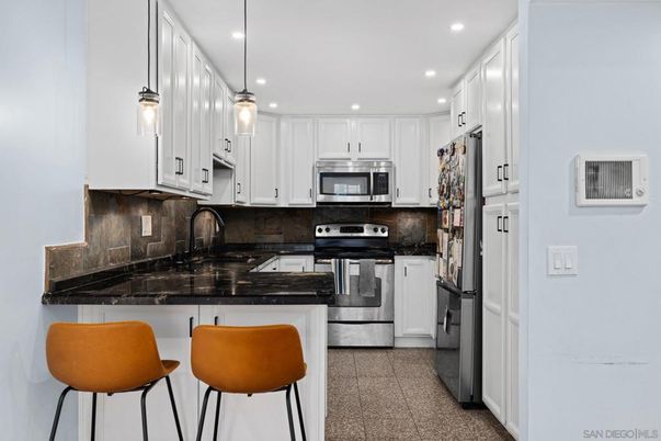 Interior, Kitchen, Pendant Lights, Recessed Lighting, Stainless Steel Appliances