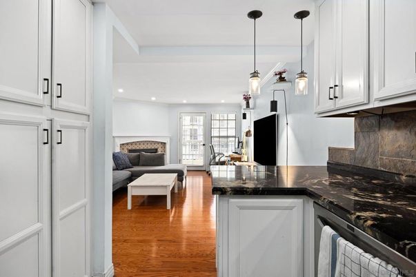 Fireplace, Interior, Living room, Pendant Lights, Recessed Lighting, Wood Texture Flooring