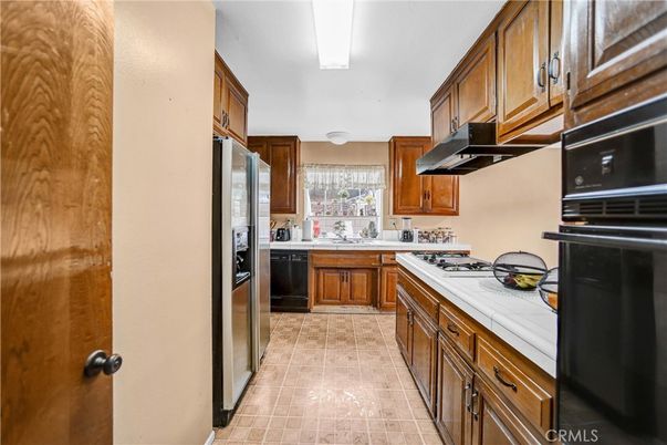 Interior, Kitchen, Tile Countertops