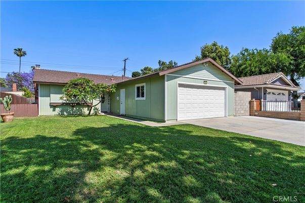 Backyard, Detached Garage, Exterior
