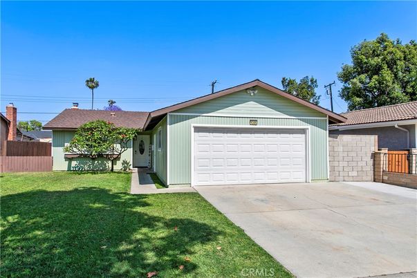 Backyard, Detached Garage, Exterior
