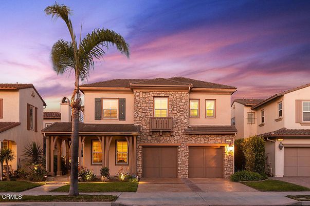 Attached, Exterior, Facade, Mediterranean