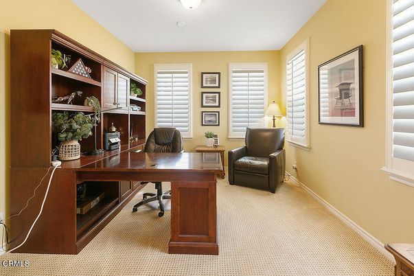 Home Office, Interior