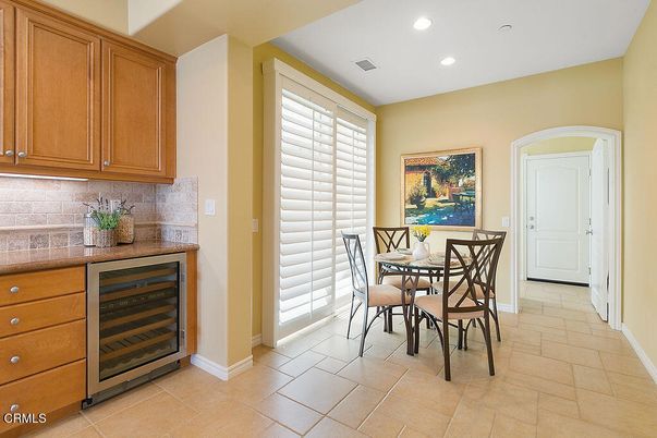 Dining room, Interior, Recessed Lighting