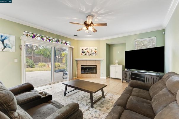 Fireplace, Interior, Living room