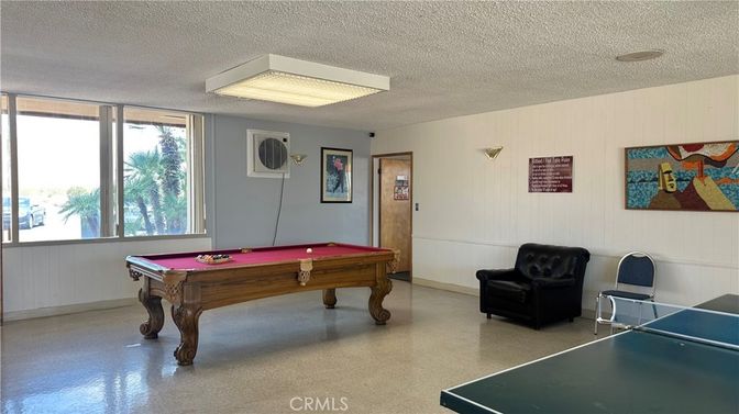 Billiard Table, Game Room, Interior