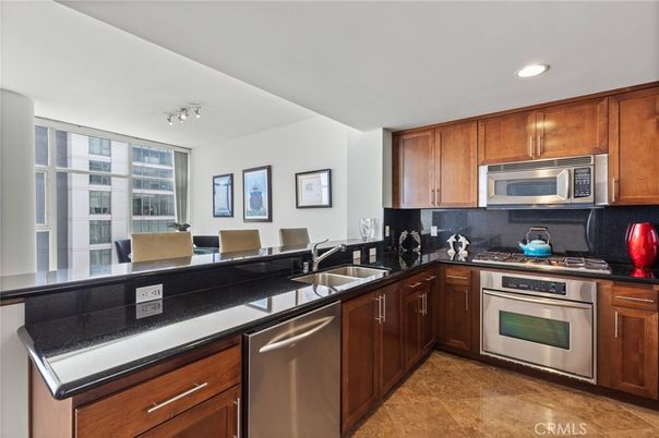 Dining room, Interior, Kitchen, Recessed Lighting, Stainless Steel Appliances