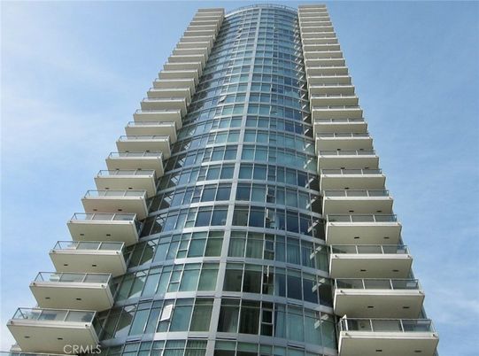 Exterior, Facade, Highrise