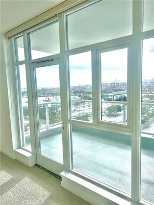 Empty room, Interior, Water