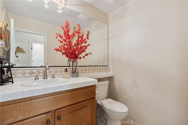 Bathroom, Interior, Tile Countertops