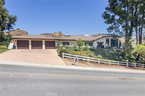 Attached, Exterior, Facade, Mediterranean