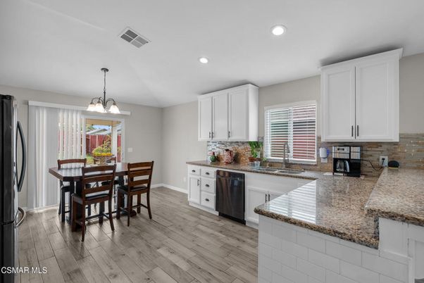 Dining room, Interior, Kitchen, Pendant Lights, Recessed Lighting, Wood Texture Flooring