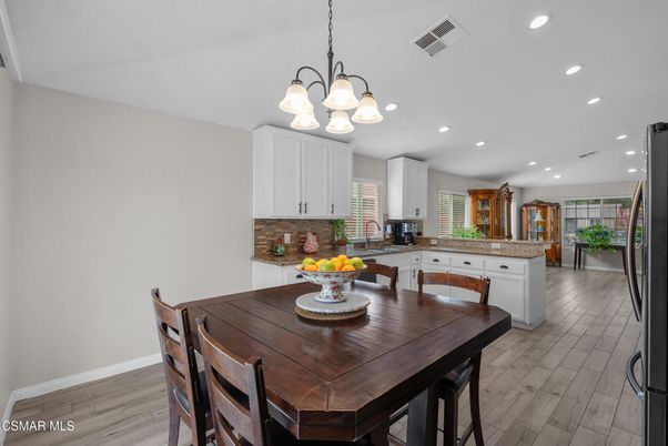 Chandelier, Dining room, Interior, Kitchen, Pendant Lights, Recessed Lighting, Wood Texture Flooring