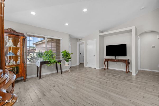 Interior, Recessed Lighting, Wood Texture Flooring