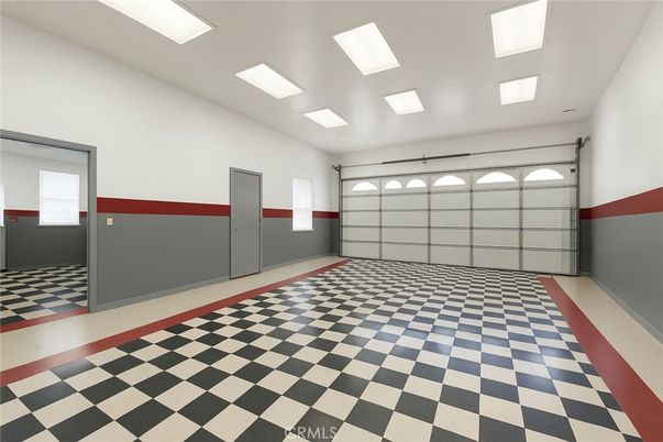 Garage, Interior, Recessed Lighting