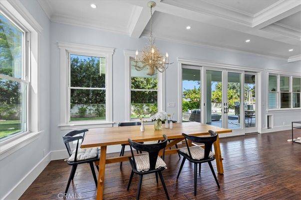 Chandelier, Dining room, Interior, Recessed Lighting, Wood Texture Flooring