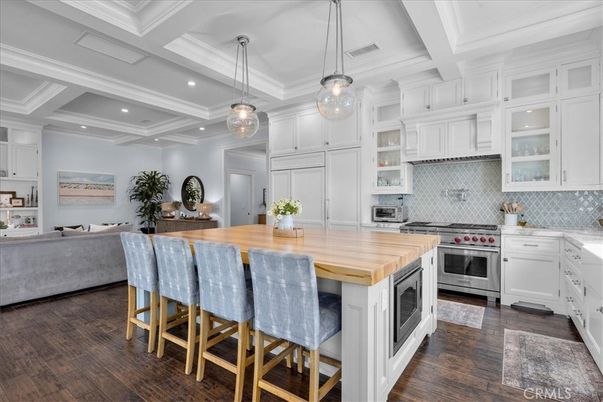 Interior, Kitchen, Living room, Pendant Lights, Recessed Lighting, Stainless Steel Appliances, Wood Texture Flooring
