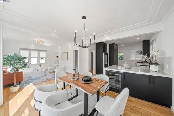 Chandelier, Dining room, Interior, Kitchen, Living room, Pendant Lights, Recessed Lighting, Wood Texture Flooring