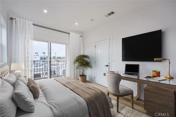 Bedroom, Home Office, Interior, Recessed Lighting, Wood Texture Flooring