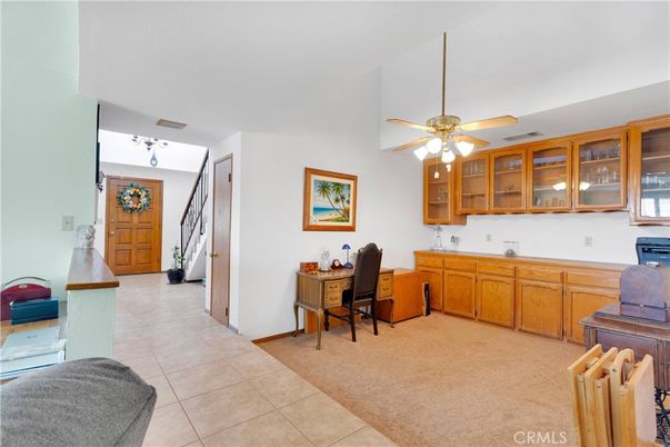 Home Office, Interior