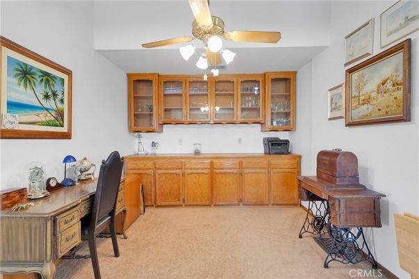 Home Office, Interior