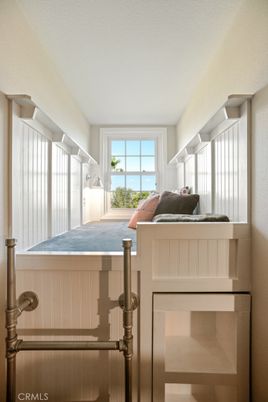 Bedroom, Interior, Water