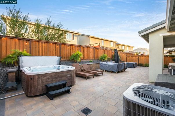 Exterior, Hot Tub