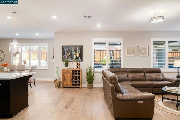 Dining room, Interior, Living room, Pendant Lights, Recessed Lighting, Wood Texture Flooring