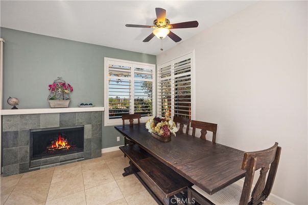 Dining room, Fireplace, Interior