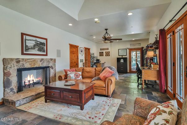 Fireplace, Interior, Living room, Recessed Lighting