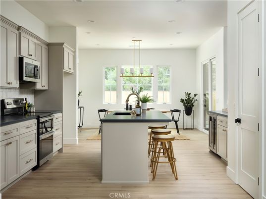 Dining room, Interior, Kitchen, Pendant Lights, Recessed Lighting, Wood Texture Flooring