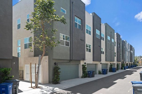 Attached, Exterior, Facade, Modern