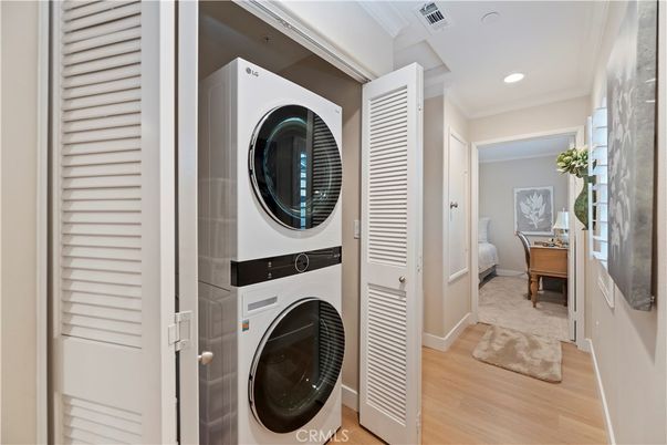 Interior, Recessed Lighting, Utility Closets, Washer, Wood Texture Flooring