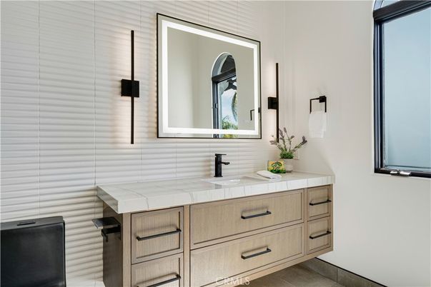 Bathroom, Interior, Tile Countertops