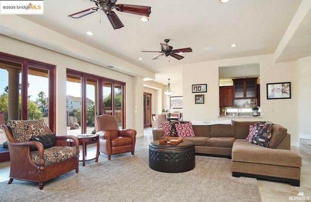 Dining room, Interior, Living room, Pendant Lights, Recessed Lighting