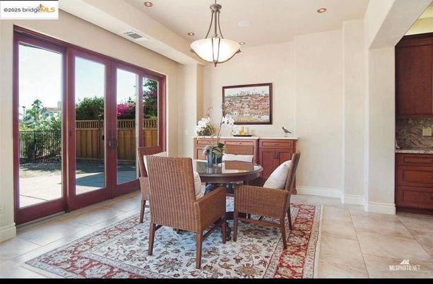 Dining room, Interior, Pendant Lights, Recessed Lighting