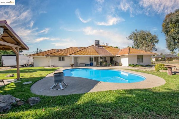 Backyard, Exterior, Pool