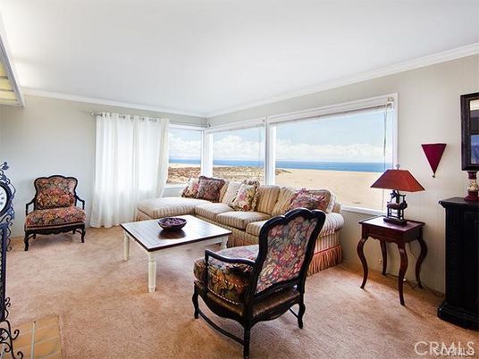 Interior, Living room, Water