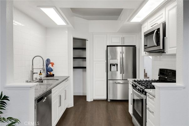 Interior, Kitchen, Stainless Steel Appliances, Wood Texture Flooring