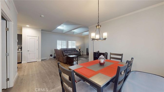 Dining room, Interior, Living room, Pendant Lights, Recessed Lighting, Wood Texture Flooring