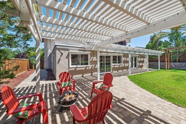 Backyard, Exterior, Playground