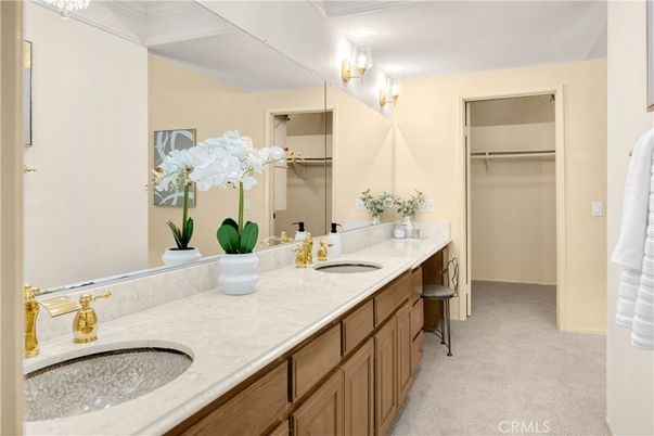 Bathroom, Dual Sink Vanities, Interior
