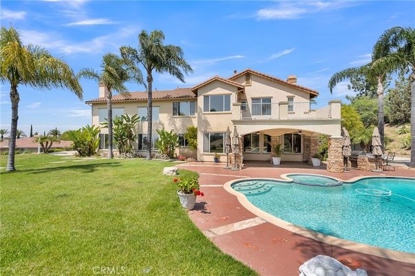 Backyard, Exterior, Pool
