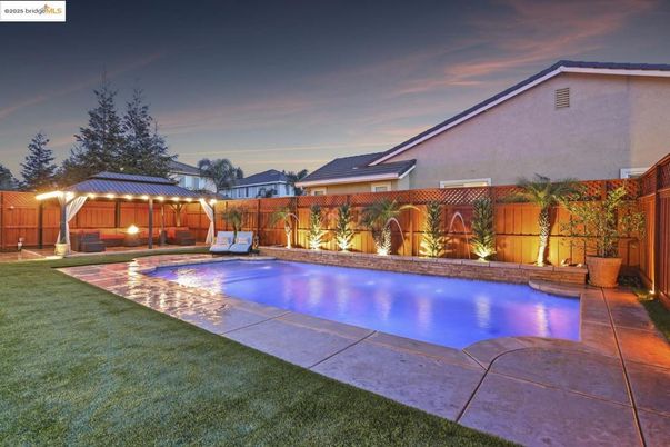 Backyard, Exterior, Pool