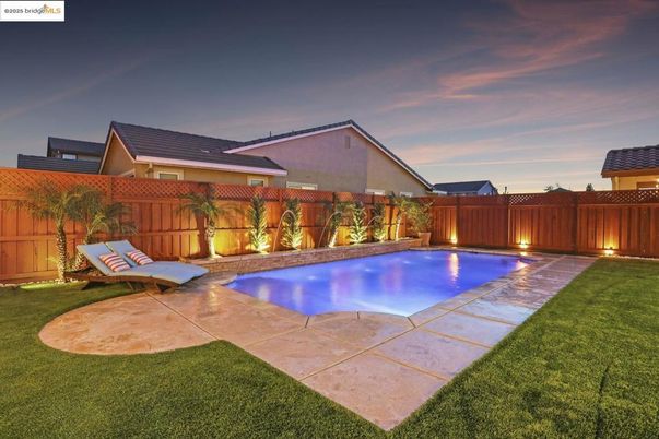 Backyard, Exterior, Pool